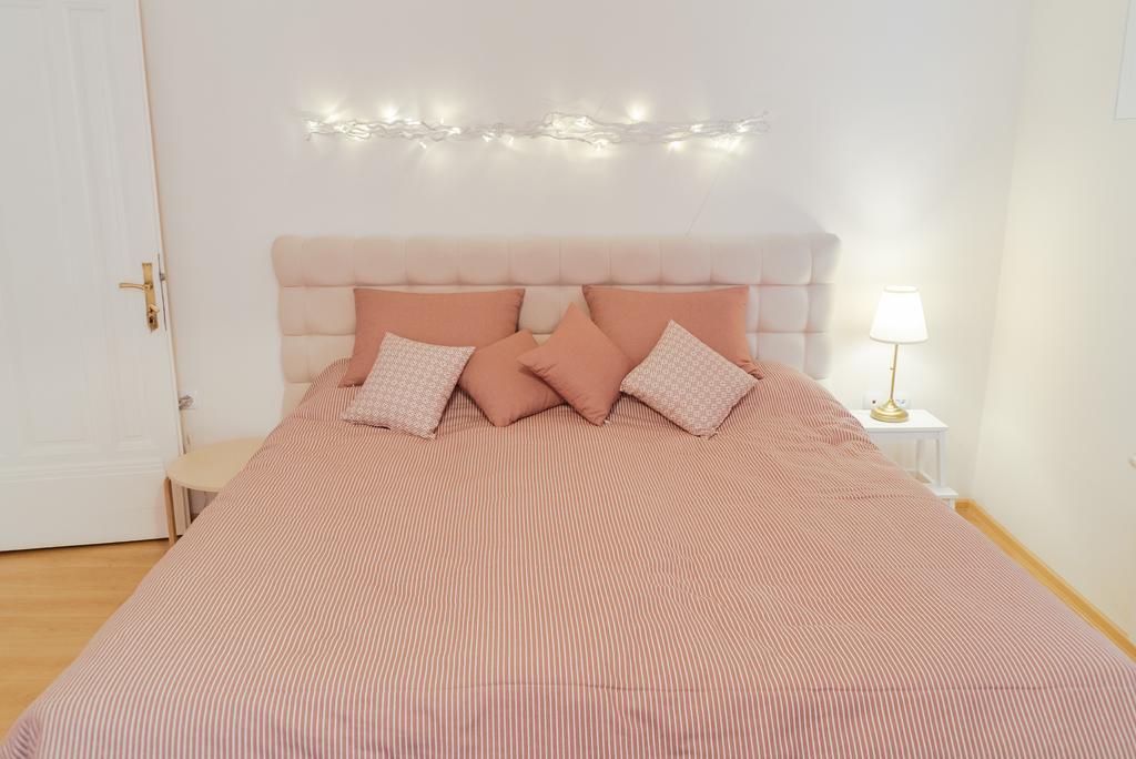 Guest House Maison 21 พลอฟดิฟ ภายนอก รูปภาพ