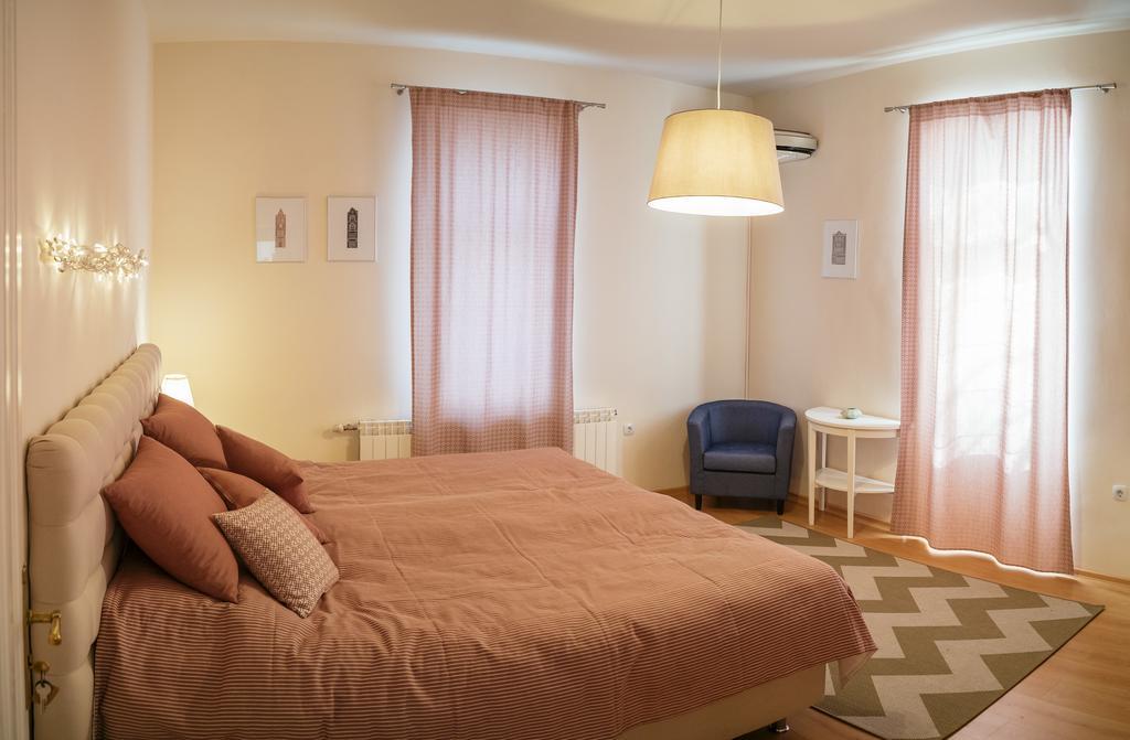 Guest House Maison 21 พลอฟดิฟ ภายนอก รูปภาพ